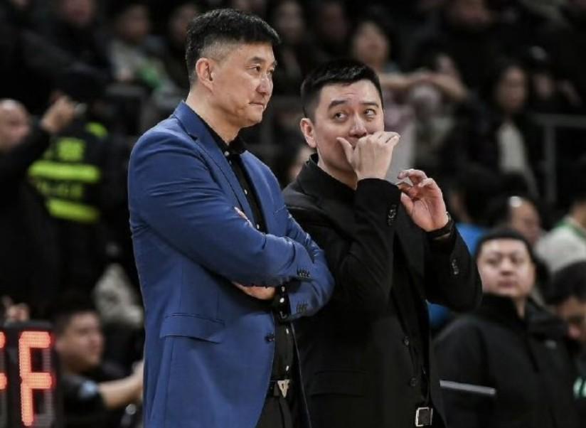 元游棋牌app下载-杨鸣：杜锋一直肩扛压力顶着球队前进，每个教练员都值得尊重